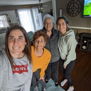 Meet your Posher, Tessa